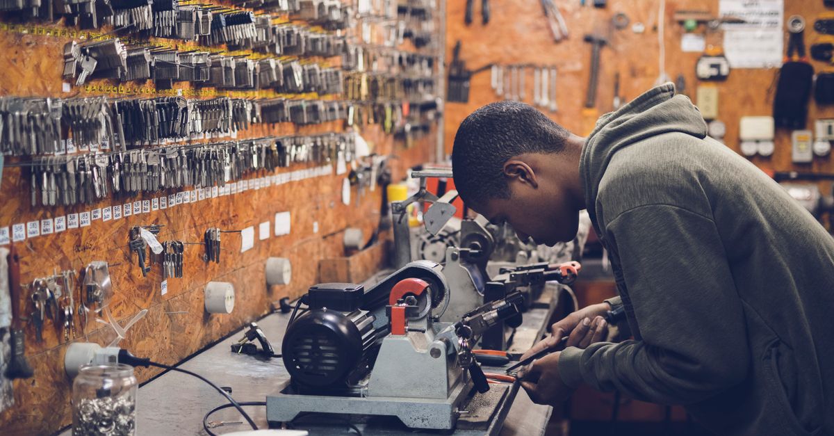 How Much Should a Locksmith Cost Per Hour? — Edison NJ Locksmith