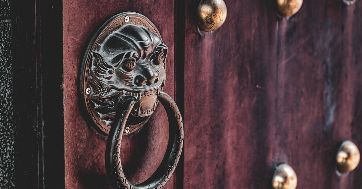 door security hardware — Edison NJ Locksmith