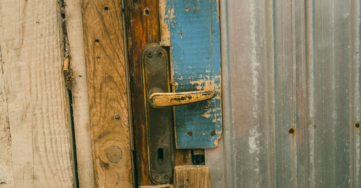 door security hardware — Edison NJ Locksmith