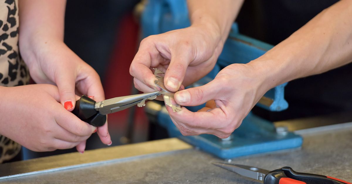 locksmith tools keys — Edison NJ Locksmith