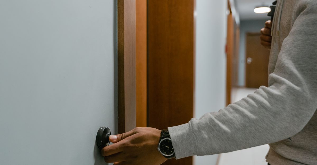 locksmith service technician — Edison NJ Locksmith