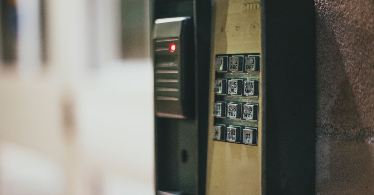 front door lock key — Edison NJ Locksmith