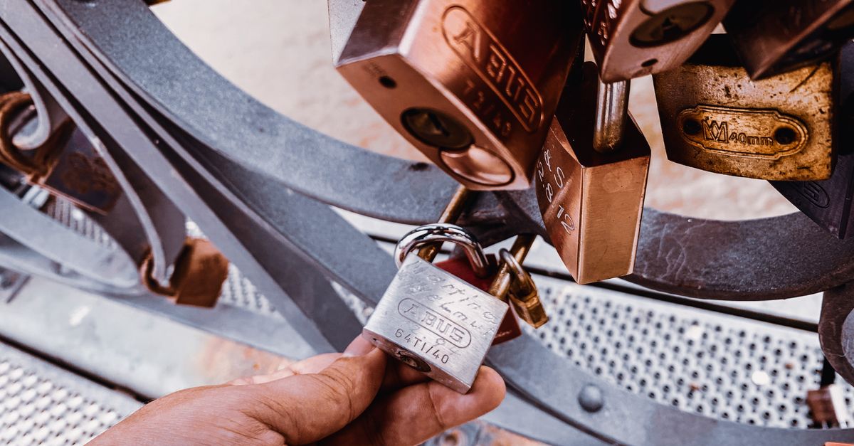 locksmith service technician — Edison NJ Locksmith
